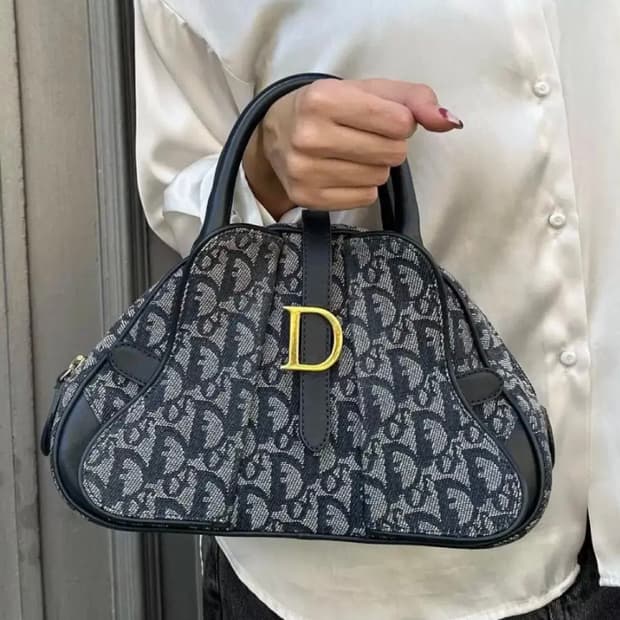 크리스챤 디올 사블 볼러백 오블리크