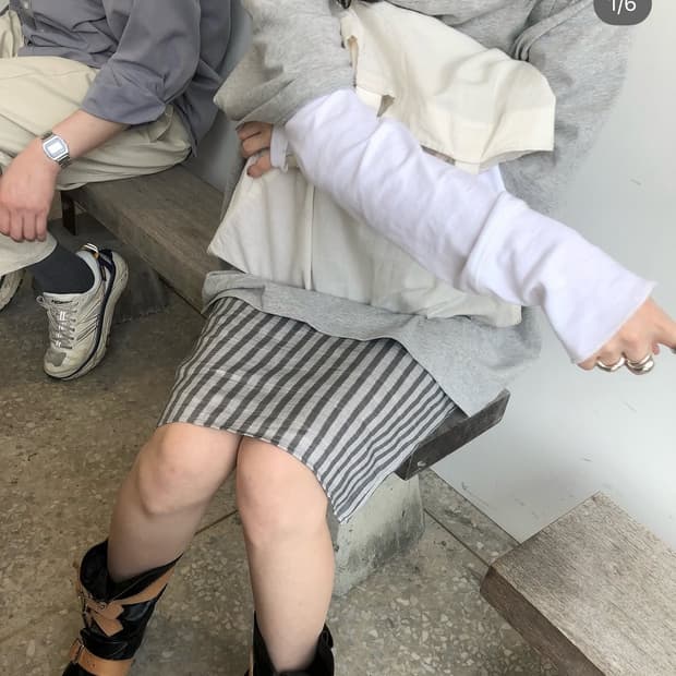 낫띵에브리띵 스트라이프 미디 스커트