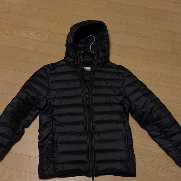 (새상품급) 스톤아일랜드 경량패딩 24fw m사이즈