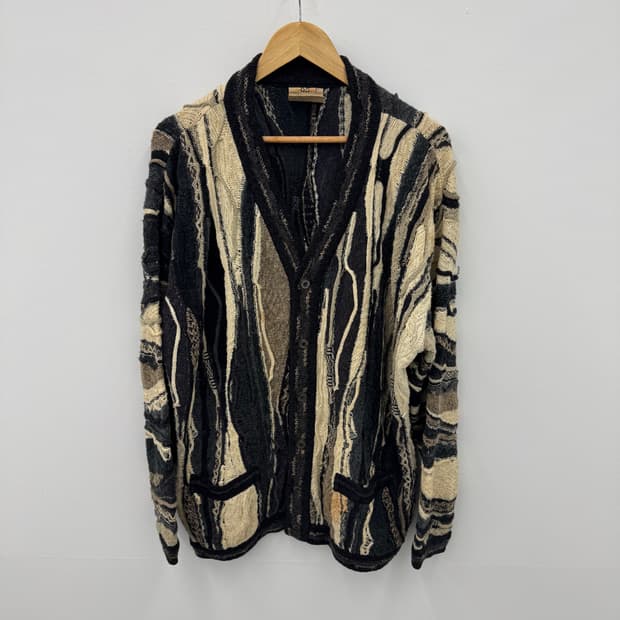 쿠지 케이블 니트 가디건