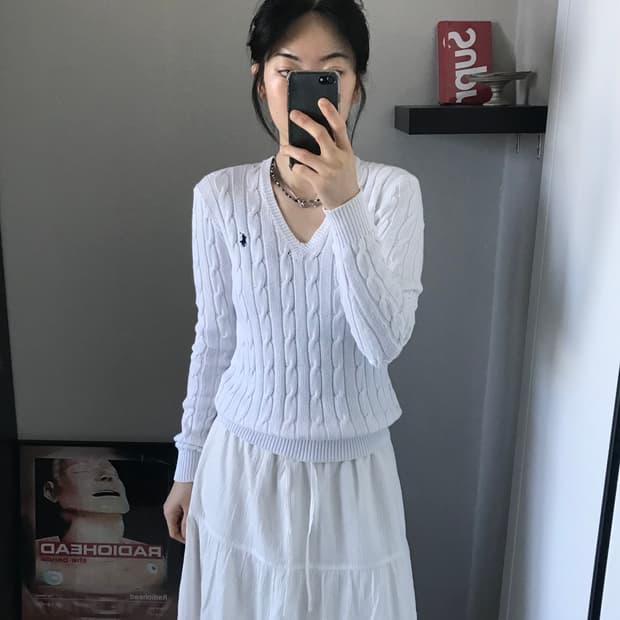 폴로 랄프로렌 포니 로고 화이트 브이넥 케이블 니트