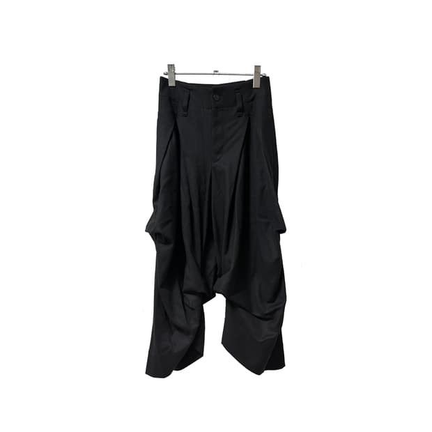 ISSEY MIYAKE 2019 FW Button Tuck Trouser