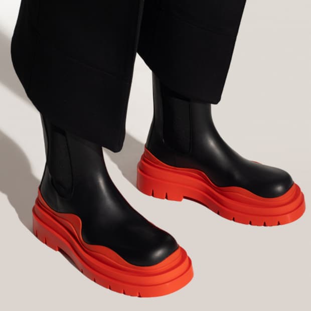 새상품 보테가 베네타 타이어 첼시 부츠 블랙 선버스트