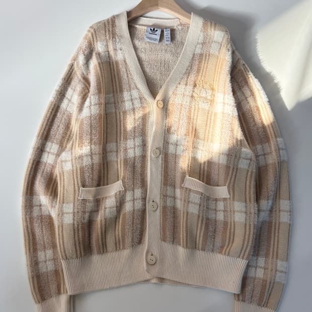 Adidas 아디다스 베이지 체크 브이넥 가디건