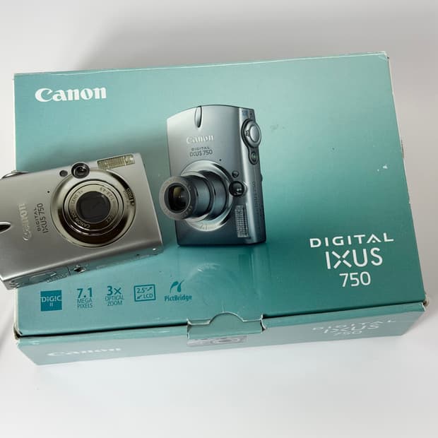 풀박스)민트급 익서스750 실버 원희디카