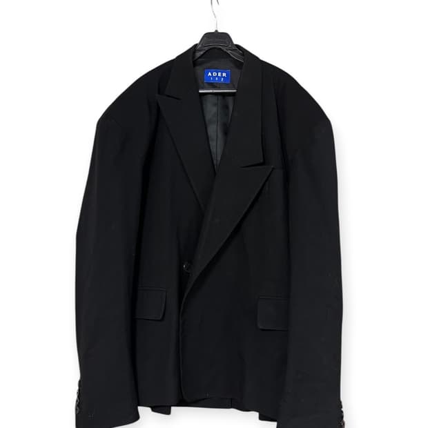 아더에러 A3 블랙 블레이저