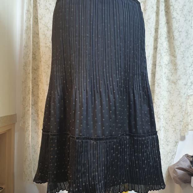 [y2k] 블랙 도트 플리츠 롱 땡땡이 스커트 30