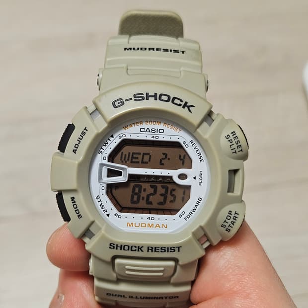 카시오 G-SHOCK 머드맨 베이지 시계