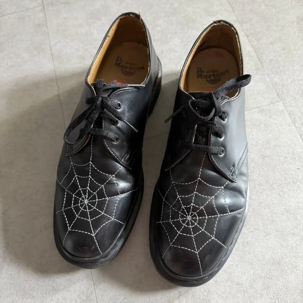 슈프림 닥터마틴 스파이더웹 270