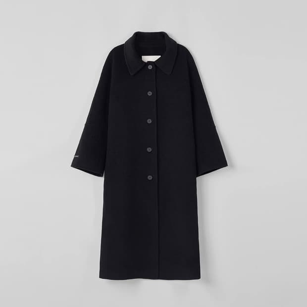 몽돌 발마칸 코트 블랙