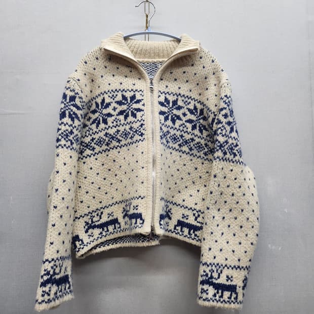 눈꽃 노르딕 패턴 투웨이 크롭 니트 집업 L