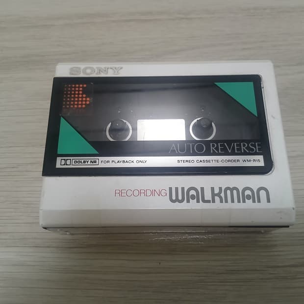 소니 워크맨 WM-R15
