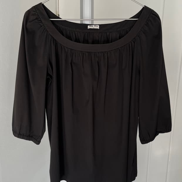black simple blouse