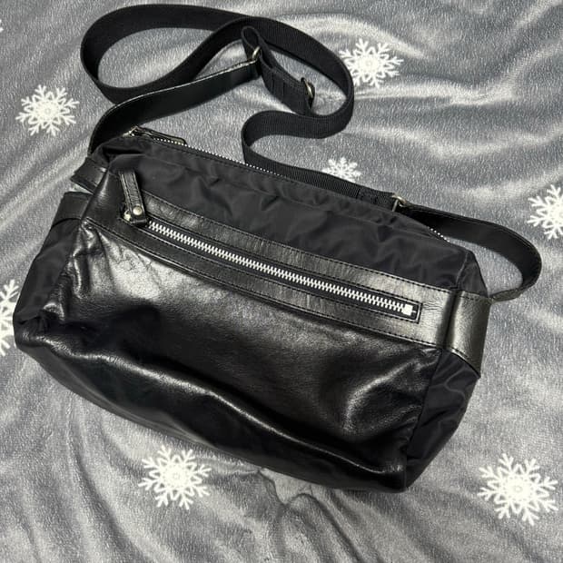 요지야마모토 크로스백