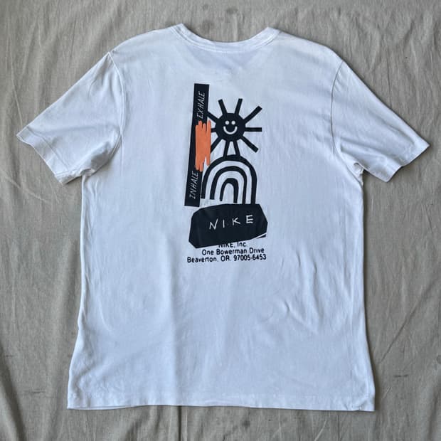 나이키 태양 백프린팅 반팔 XL