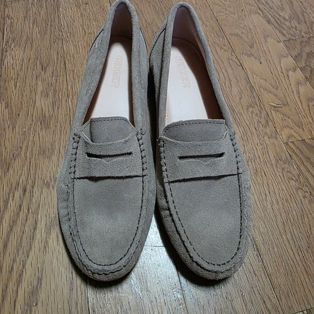 가이거 여성 세무 가죽 단화