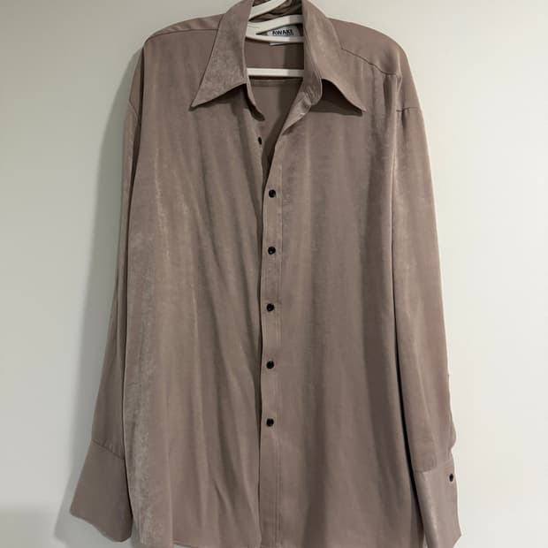 롱슬리브 버튼 다운 셔츠