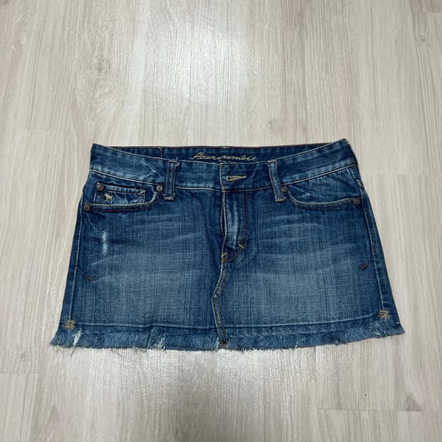 아베크롬비 미니스커트