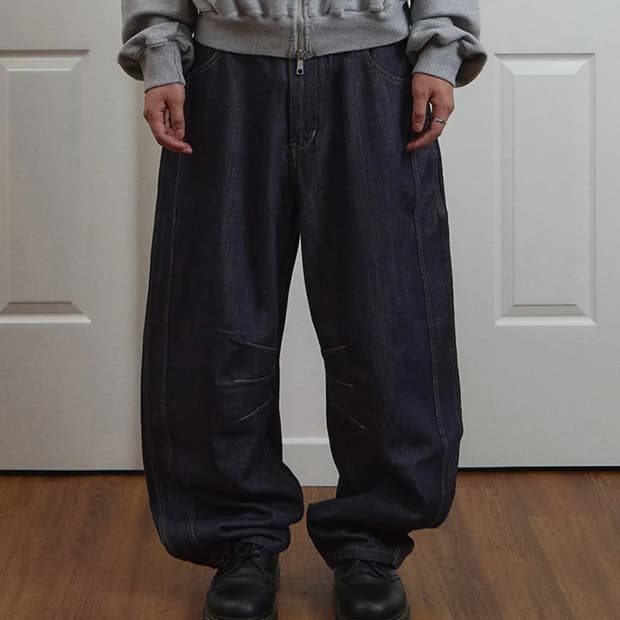 [9999xHeoYool] Technical Curved Denim Je