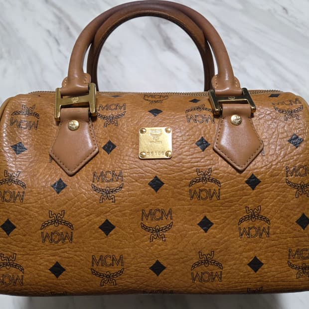 MCM 비세토스 보스턴백