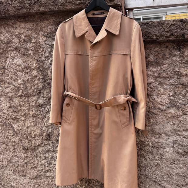 랑방 클래식 벨티드 베이지 트렌치코트 
