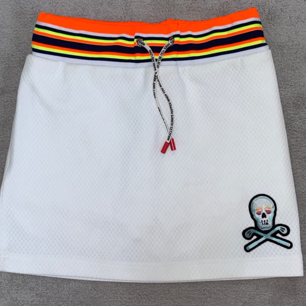 [S급] 초레어🏆🏆 마크앤로나 골프 스커트 화이트 S