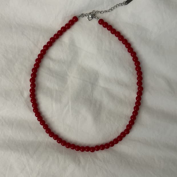 Simple red beads necklace 