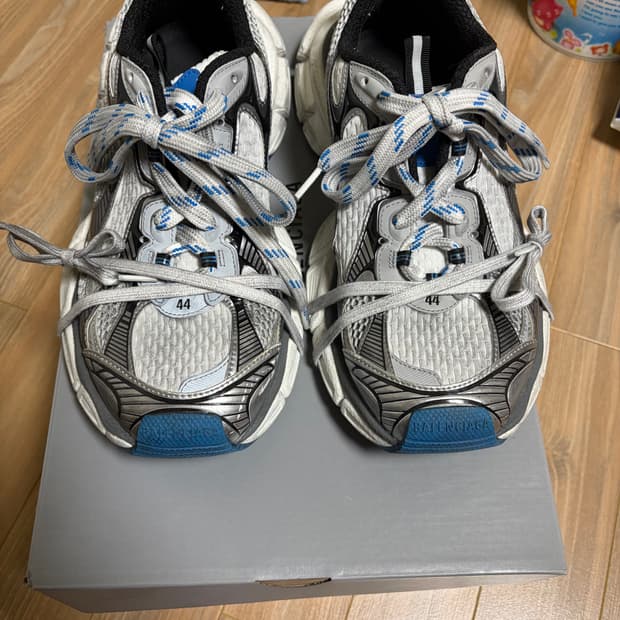 발렌시아가 3XL 블루 44 (상태최상)