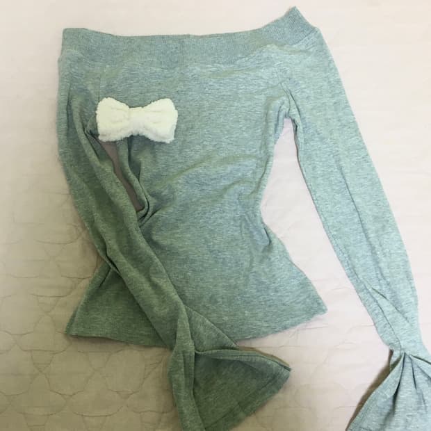 오프숄더 긴팔 니트 그레이 히메갸루 오네갸루 stc진리이코핑세