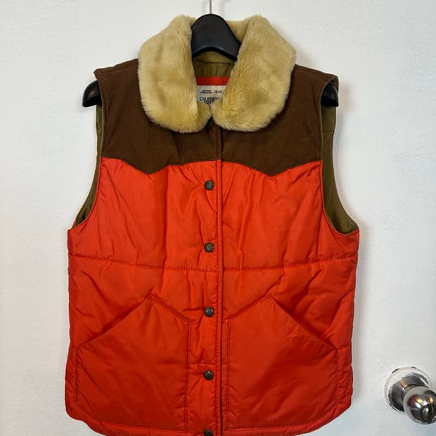 O084 후아유 퍼카라 배색 조끼패딩