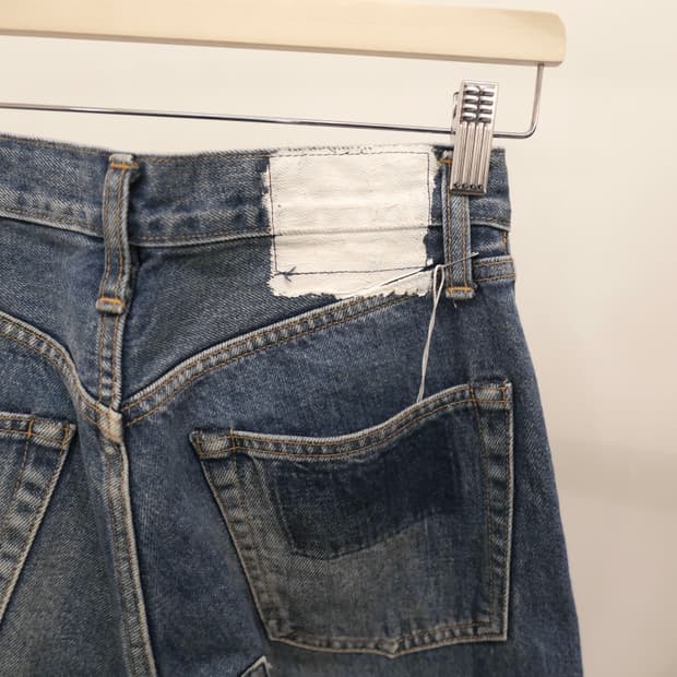 캐피탈 패치 데님 팬츠