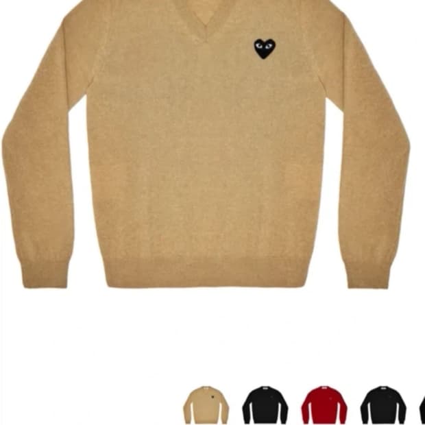 꼼데가르송 PLAY 브이넥 스웨터 베이지