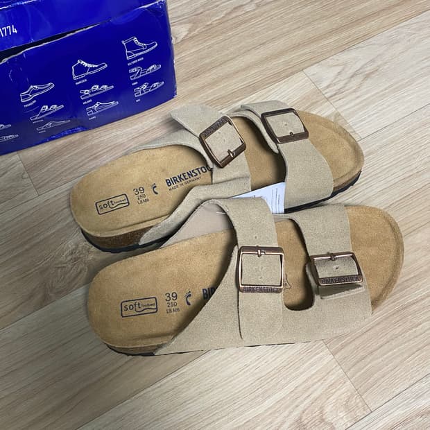 버켄스탁 아리조나 스웨이드 샌들 250mm