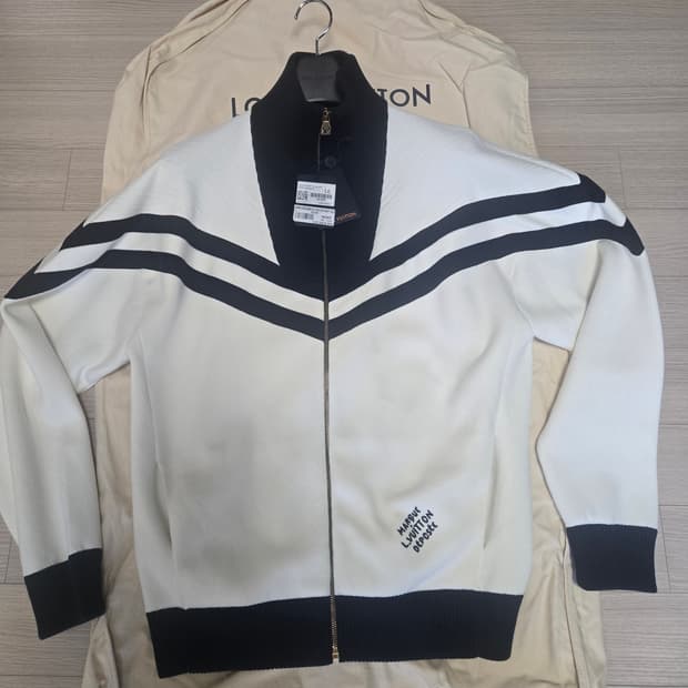 루이비통 24ss 니트 코튼 블루종 사이즈 L 판매