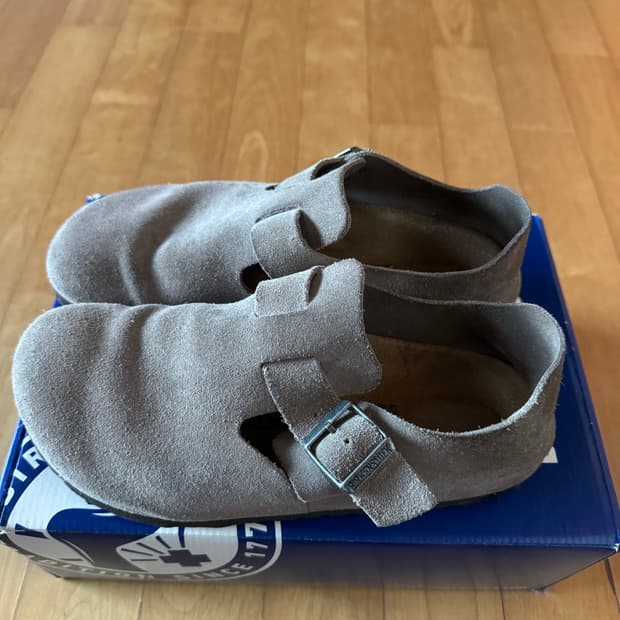 버켄스탁 런던 250 사이즈 판매합니다!