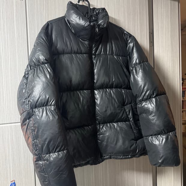 지오다노 유광 다크그린 패딩 L