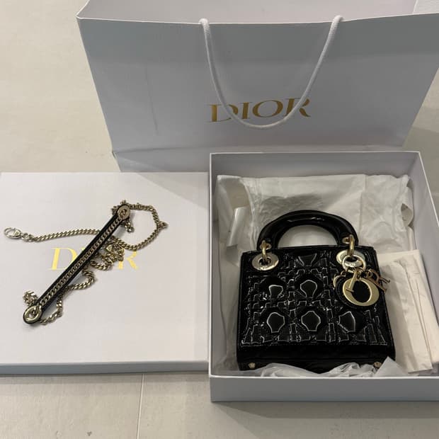 디올 레이디백 미니 페이턴트