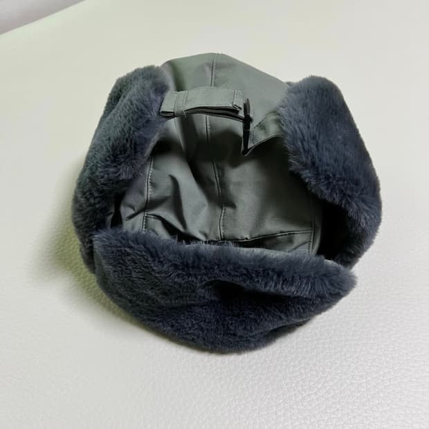 스노우 피크 재팬 트래퍼 플라이트 햇 리암 갤러거 착용