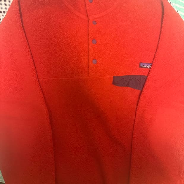 M 미듐) 파타고니아 신칠라 레드 오렌지 색상 플리스