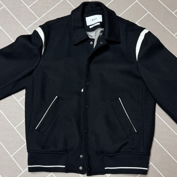 엘무드(LMOOD) 바시티 자켓