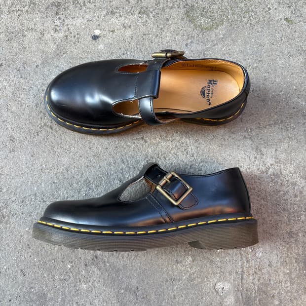 Dr. Martens 닥터마틴 폴리 로퍼 (230)