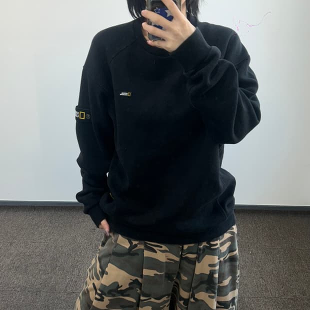 National Geographic 네셔널지오그래픽 사이드로고 맨투맨