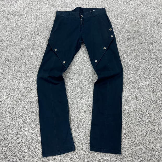 캐서린 햄넷 JAPAN 버튼 디테일 바지