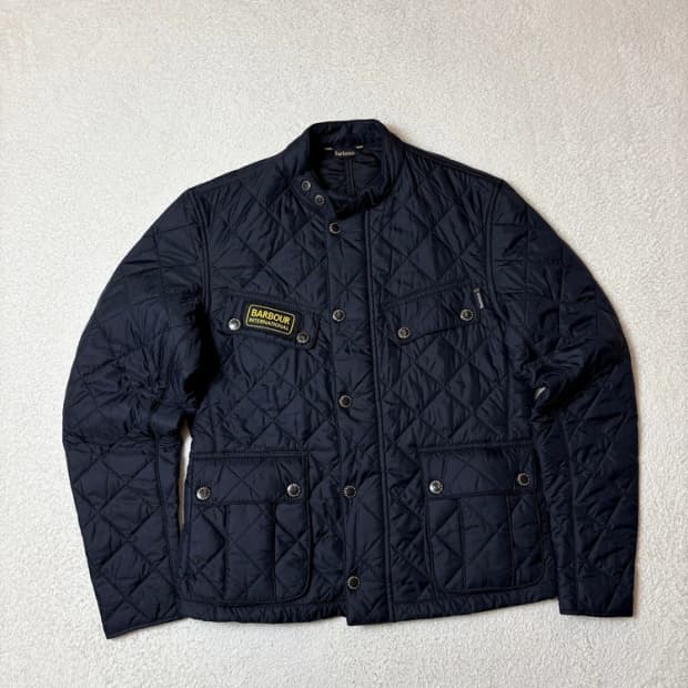 바버 Barbour 인터내셔널 애리얼 퀼티드재킷 PN6562