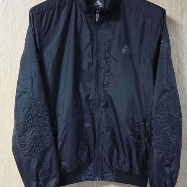 (착샷) 나이키 acg 바람막이 봄버 자켓