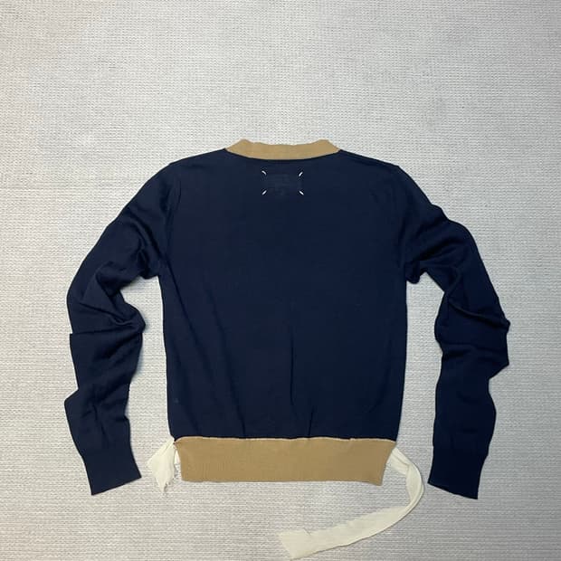 메종마르지엘라 배색 크루넥 니트