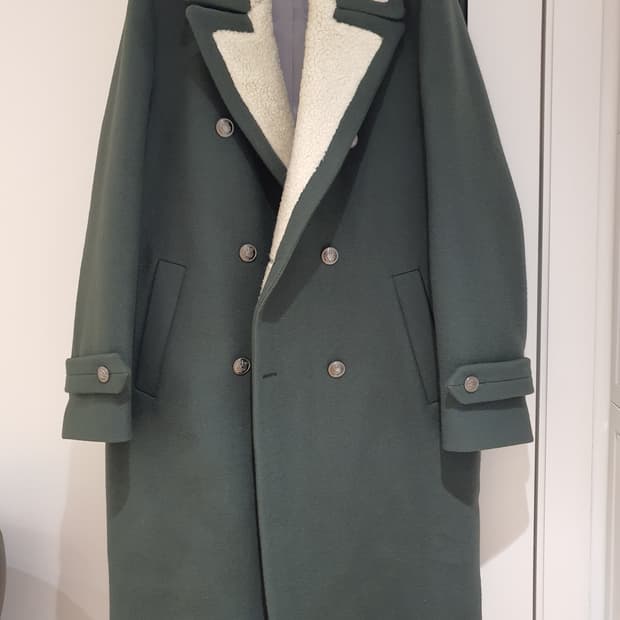 TNGT x 비욘드클로젯 남성 더블 코트 판매합니다!