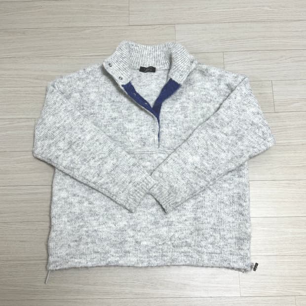 똑딱이 카라 니트