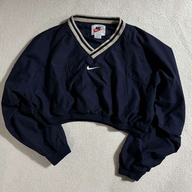 나이키 올드스쿨 네이비 브이넥 크롭 웜업