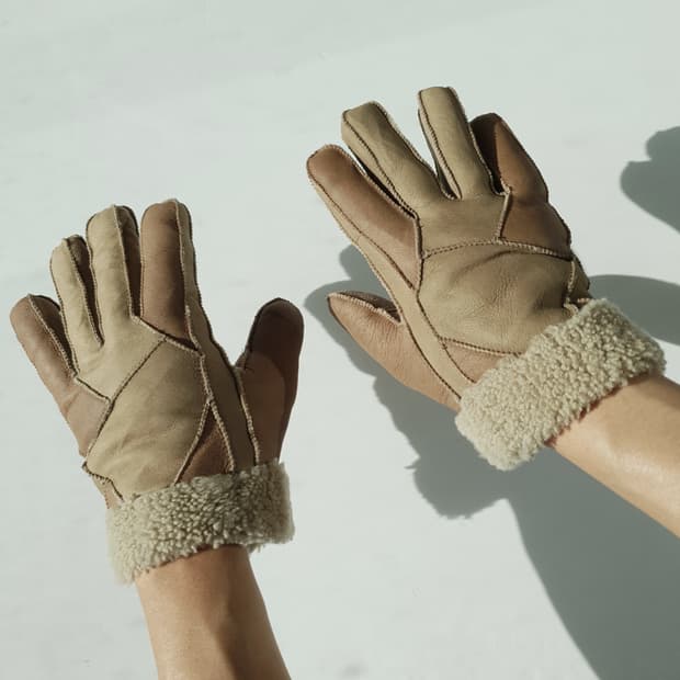 TAKEO KIKUCHI shearling gloves